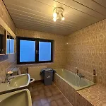 Apartamento Spacious Family House Near *