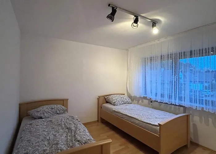 Spacious Family House Near Appartamento *